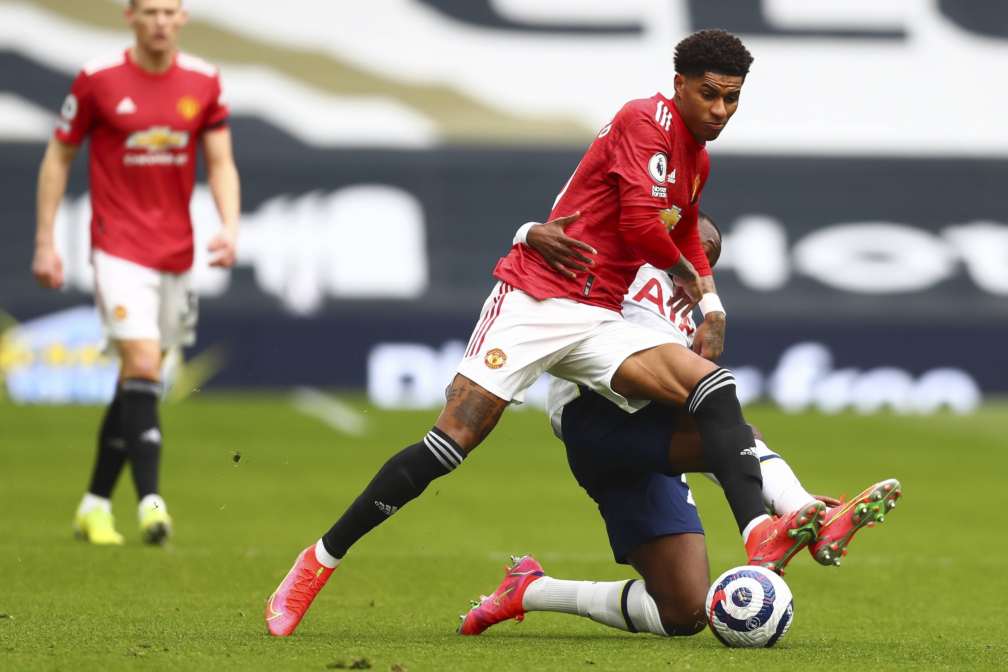 分別砍下 分別砍下